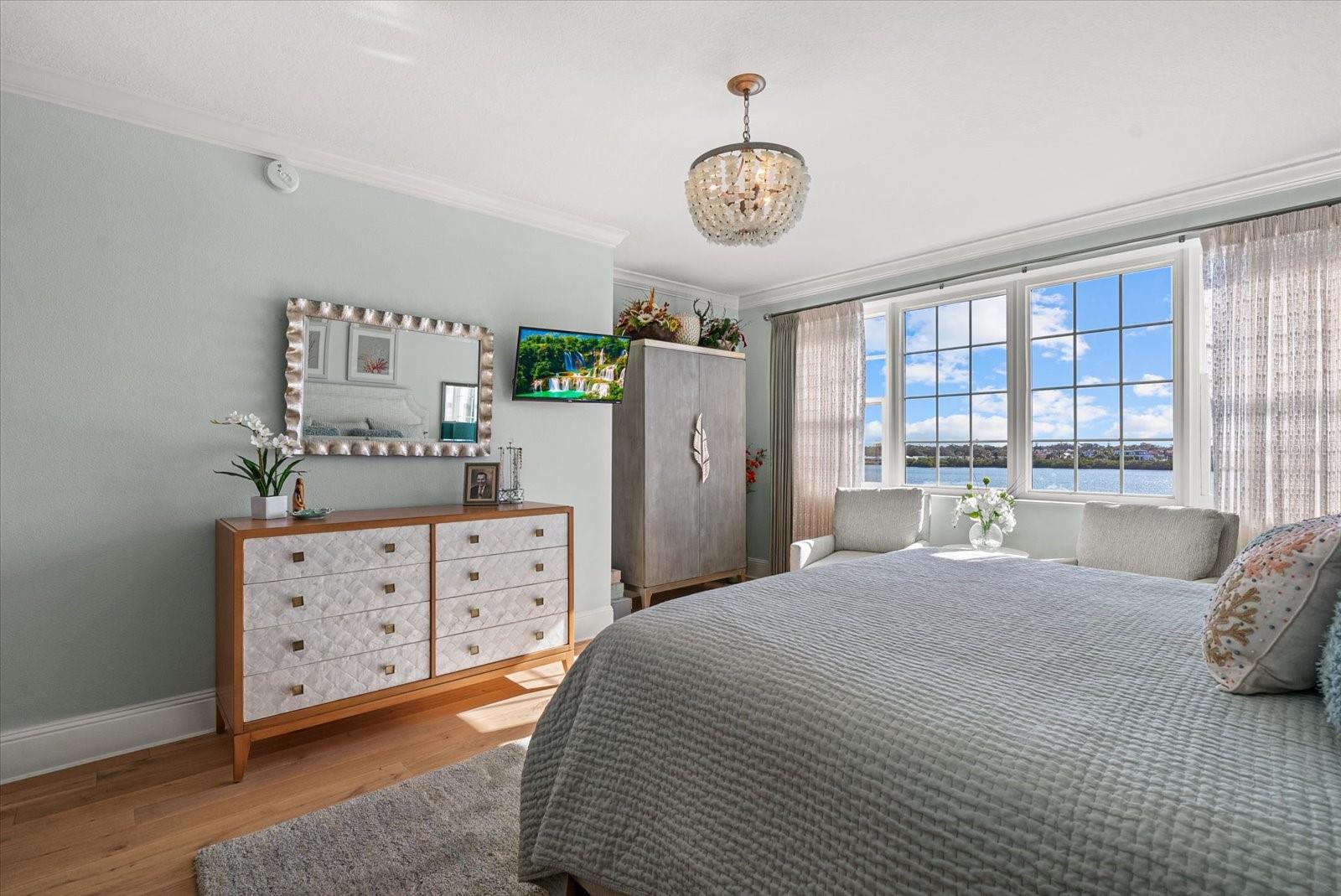 1260 DOLPHIN BAY WAY #401