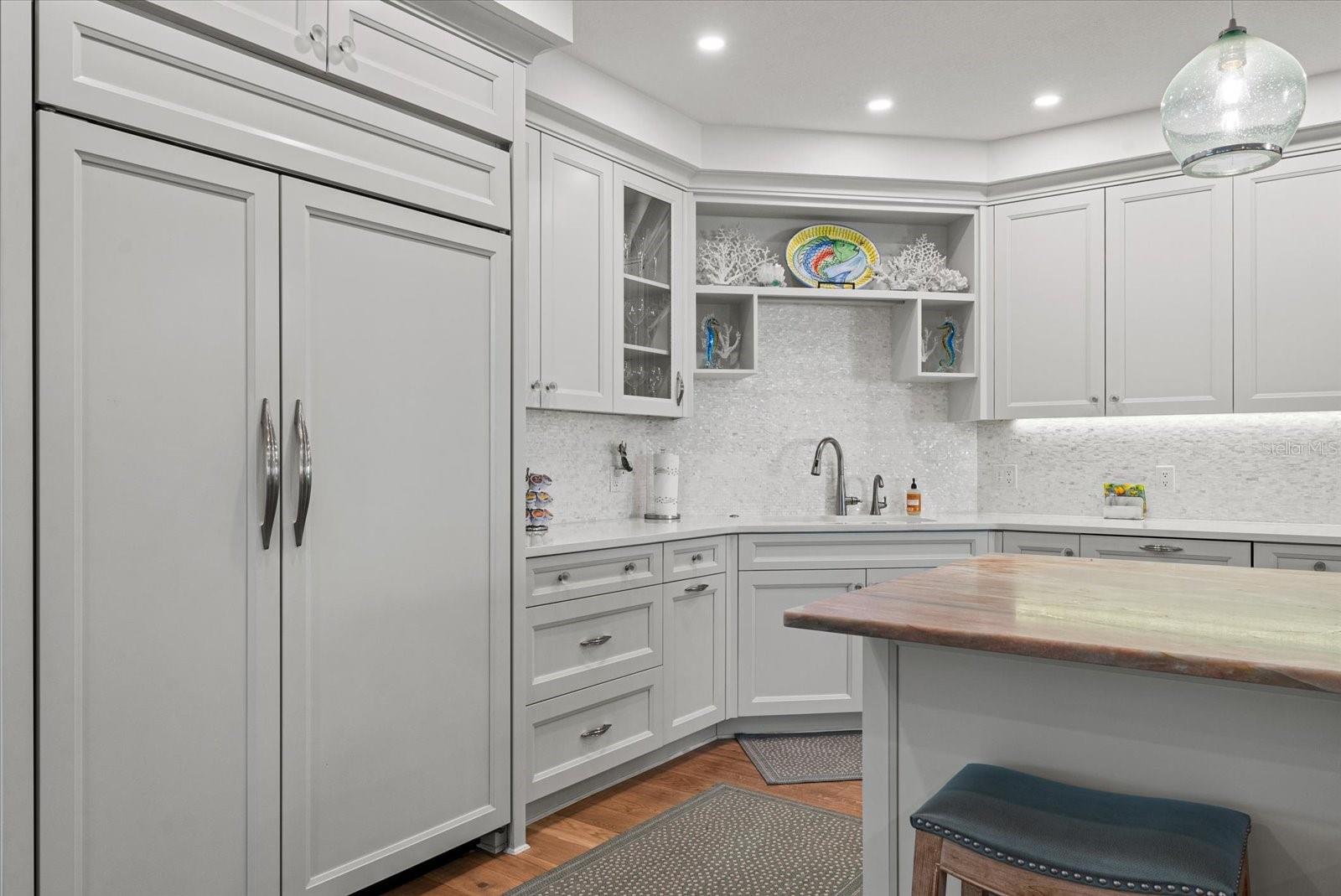 1260 DOLPHIN BAY WAY #401