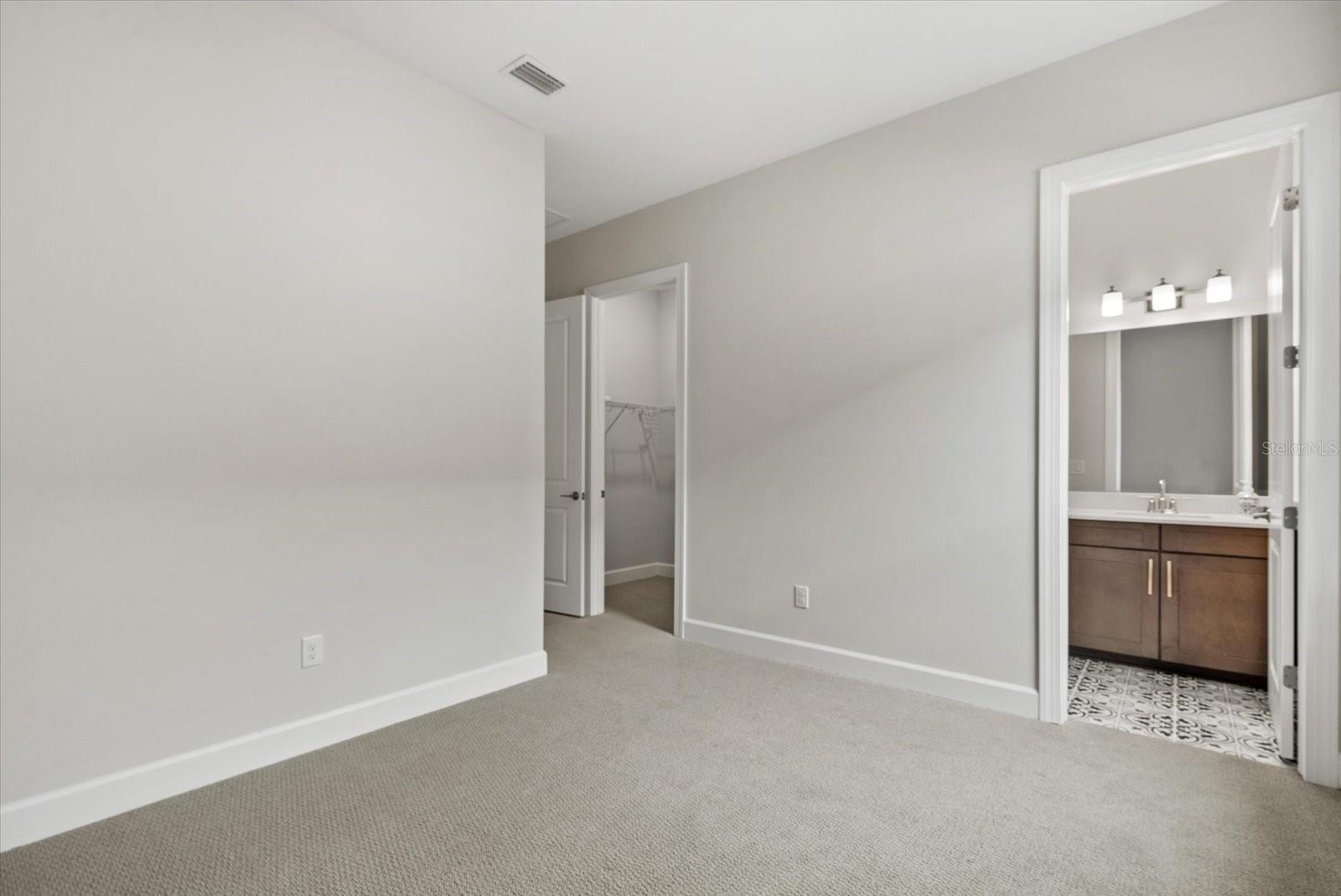 10128 MORNING MIST LN