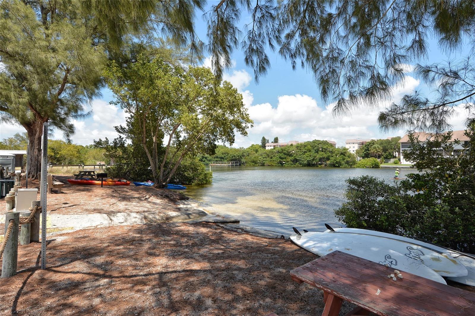 9393 MIDNIGHT PASS RD #606