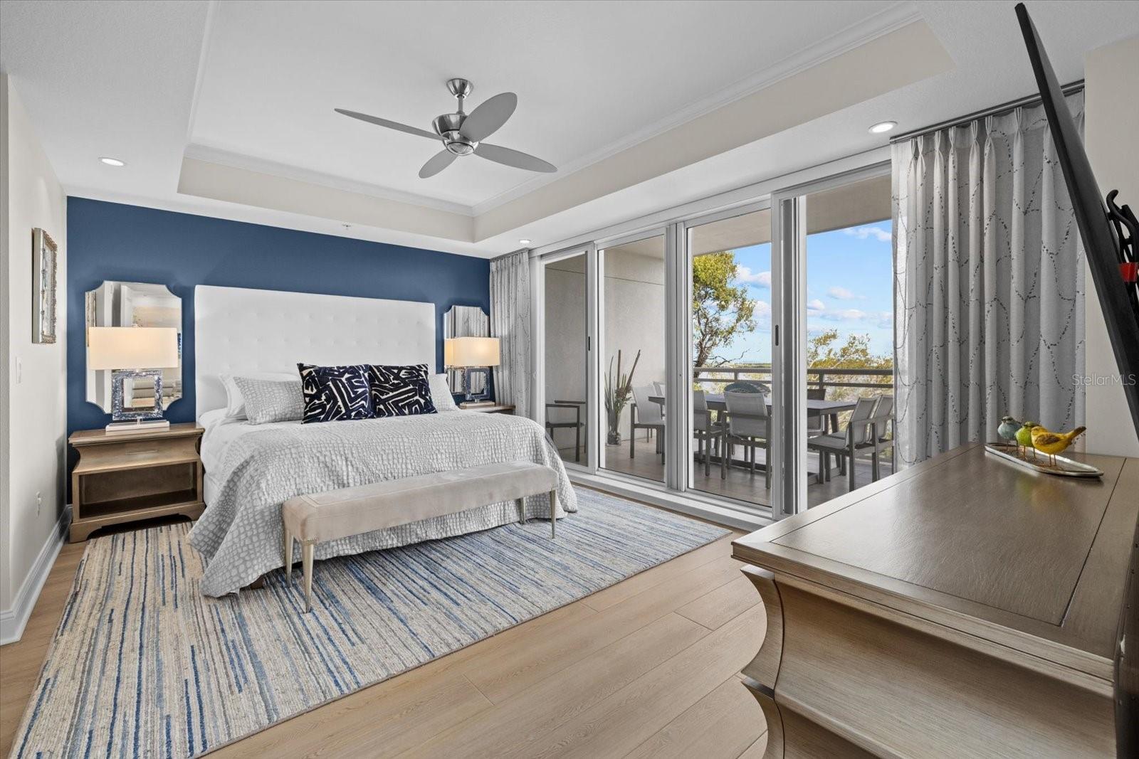 1660 SUMMERHOUSE LN #402