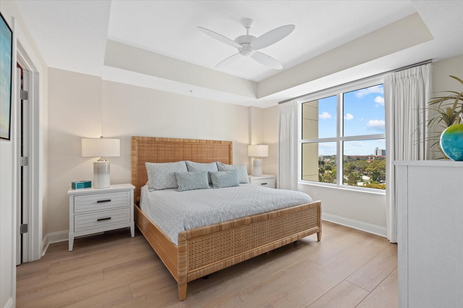 1660 SUMMERHOUSE LN #402