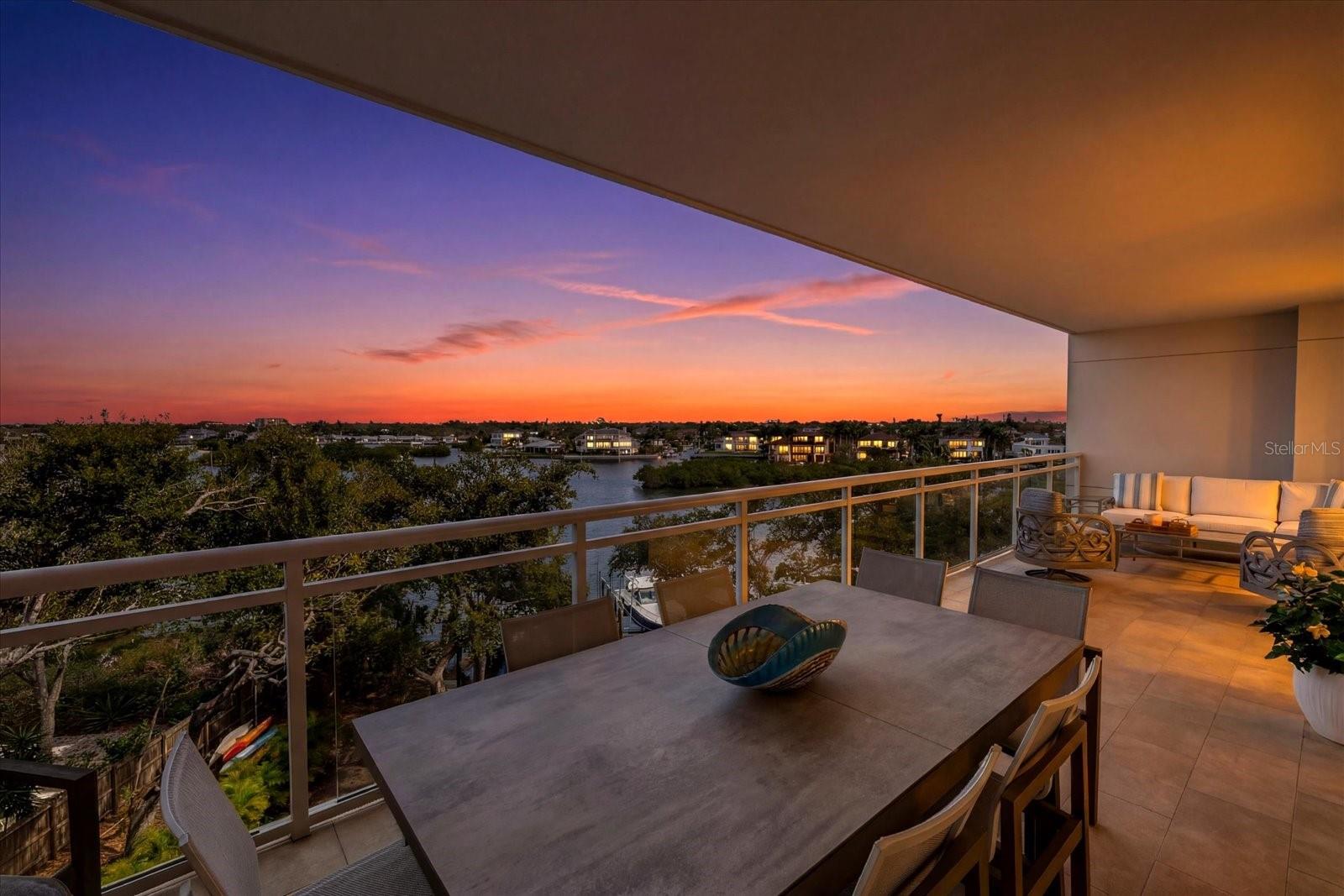 1660 SUMMERHOUSE LN #402