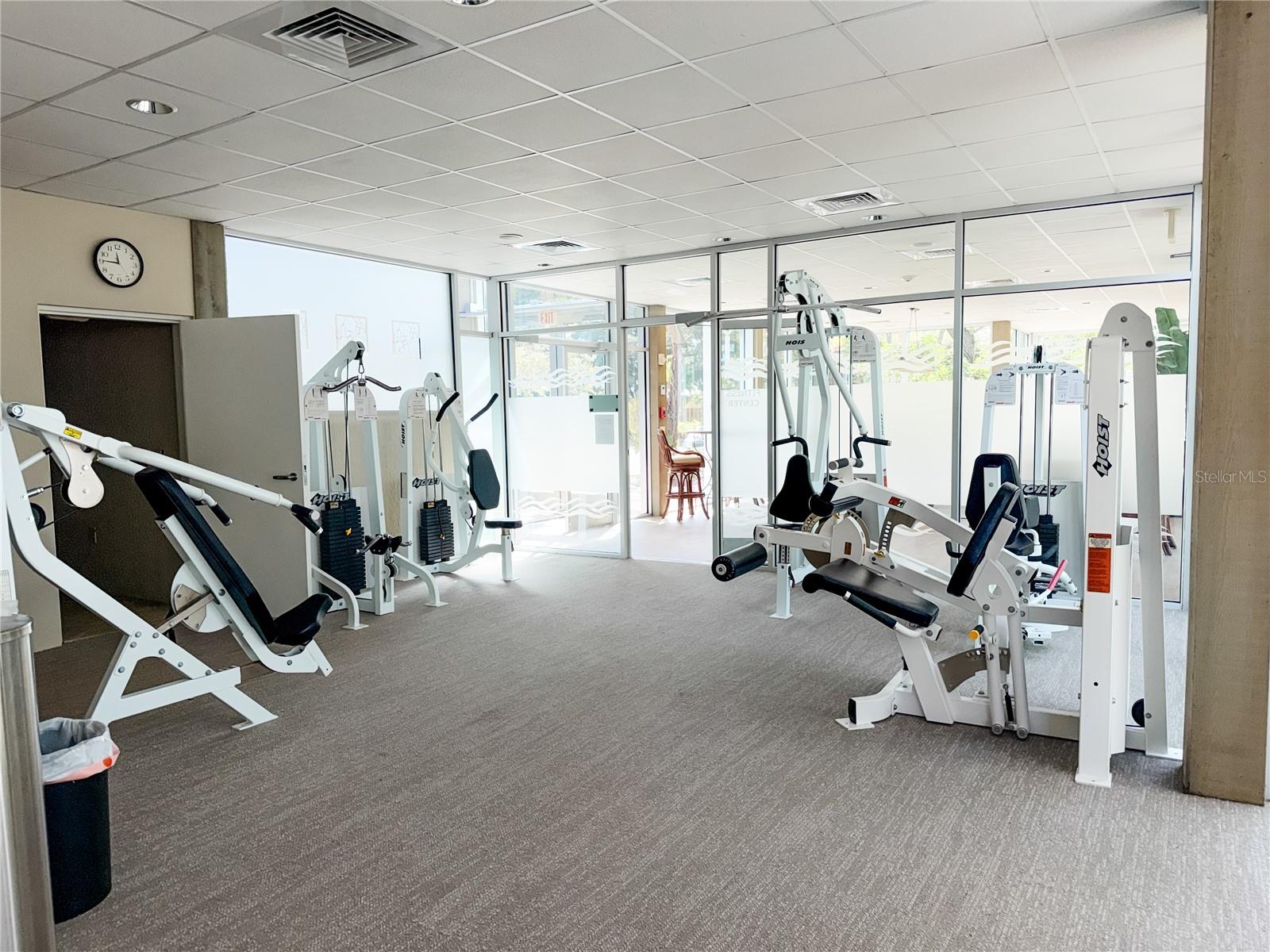 1660 SUMMERHOUSE LN #402