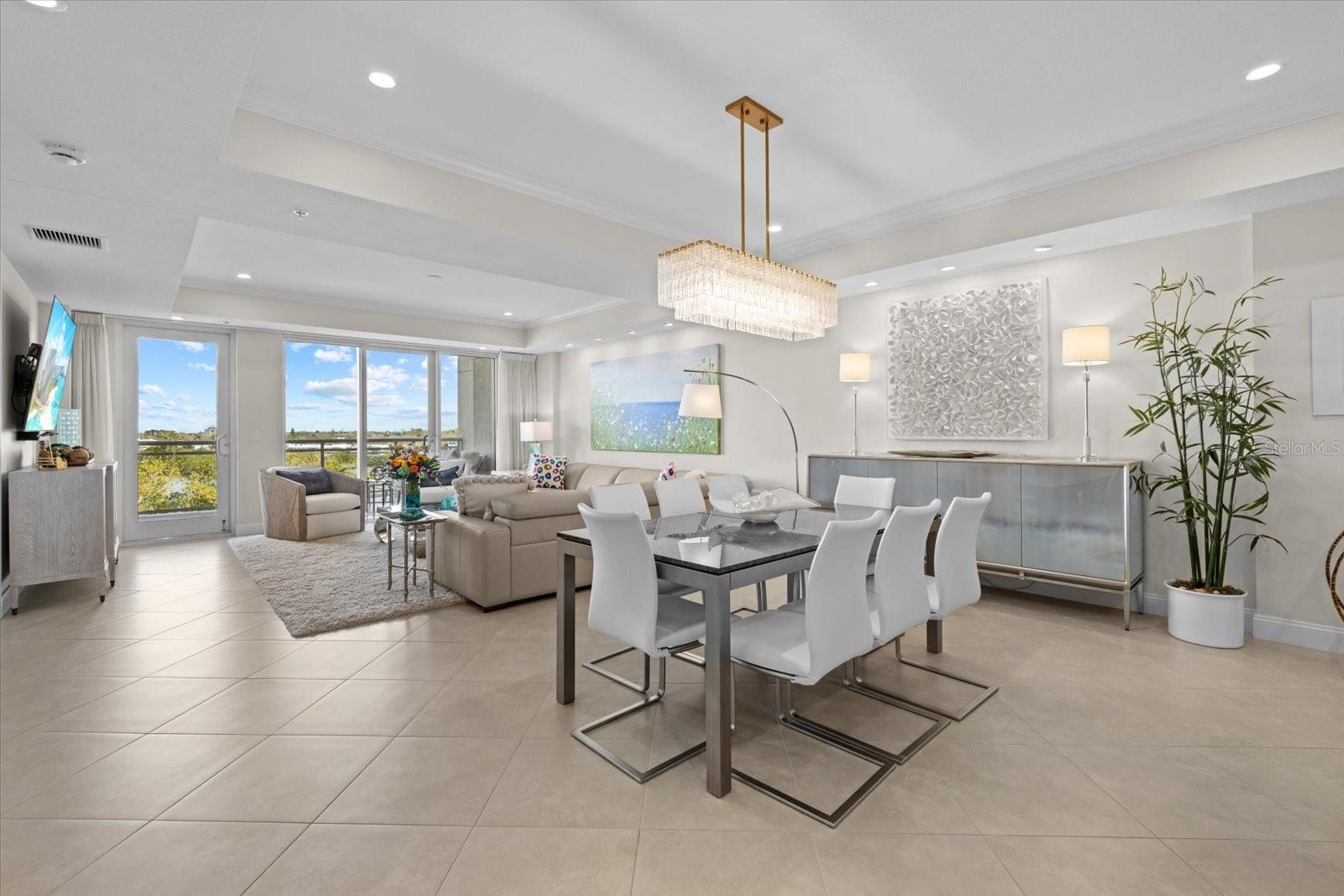 1660 SUMMERHOUSE LN #402