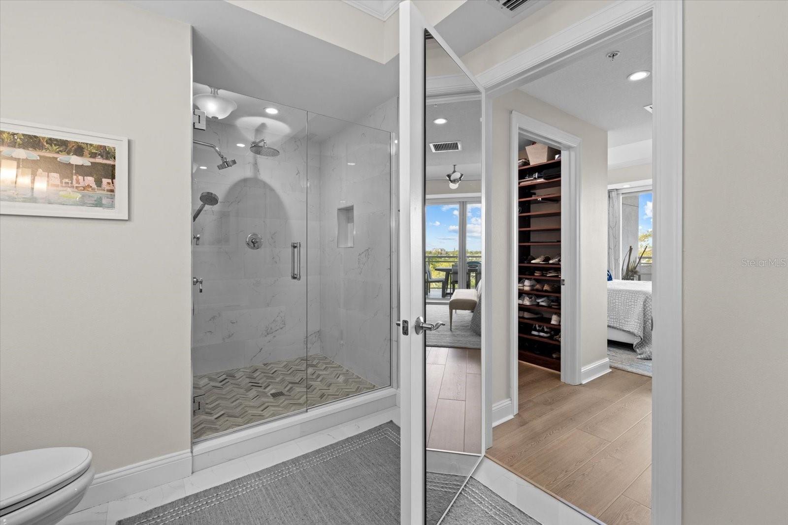 1660 SUMMERHOUSE LN #402