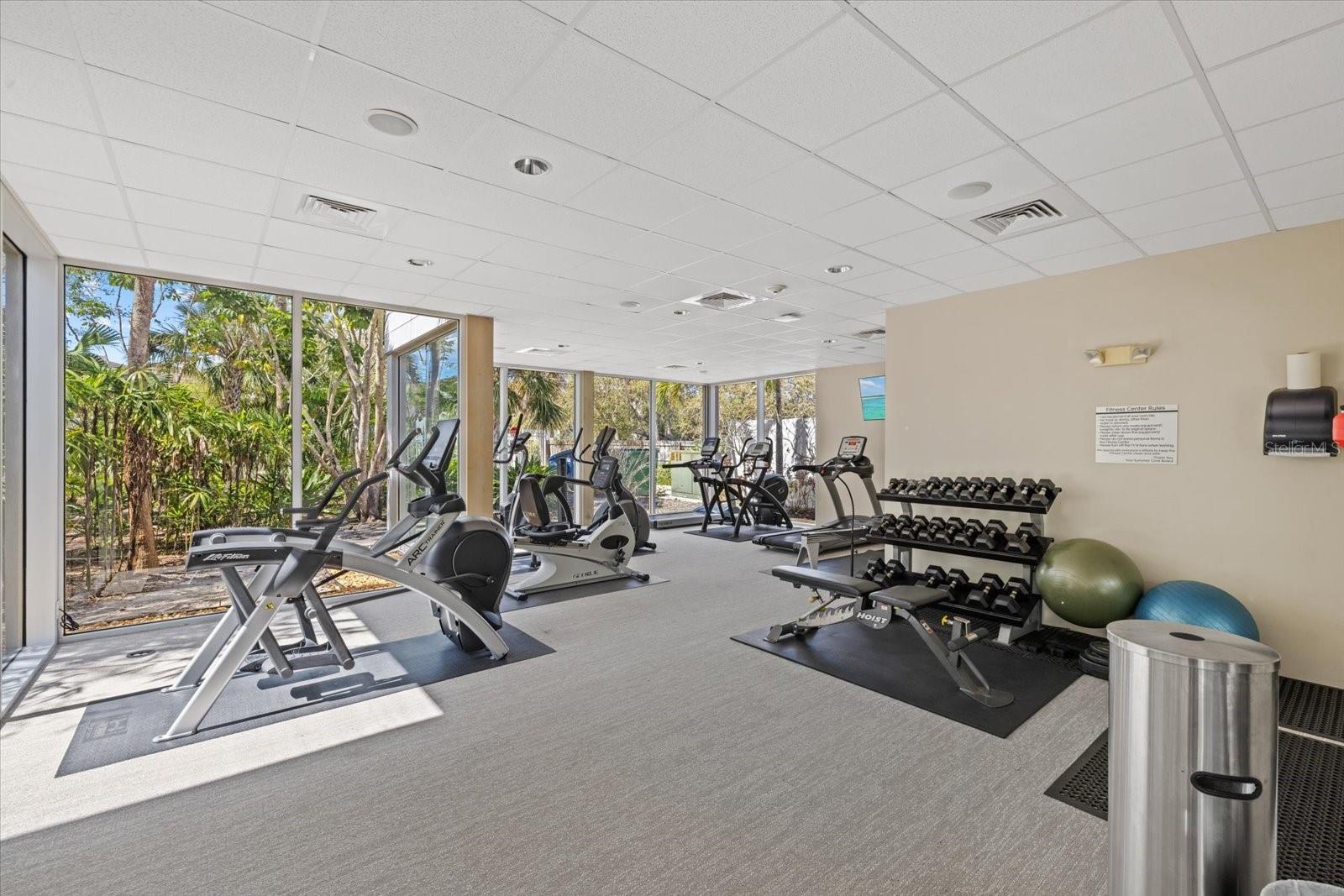 1660 SUMMERHOUSE LN #402