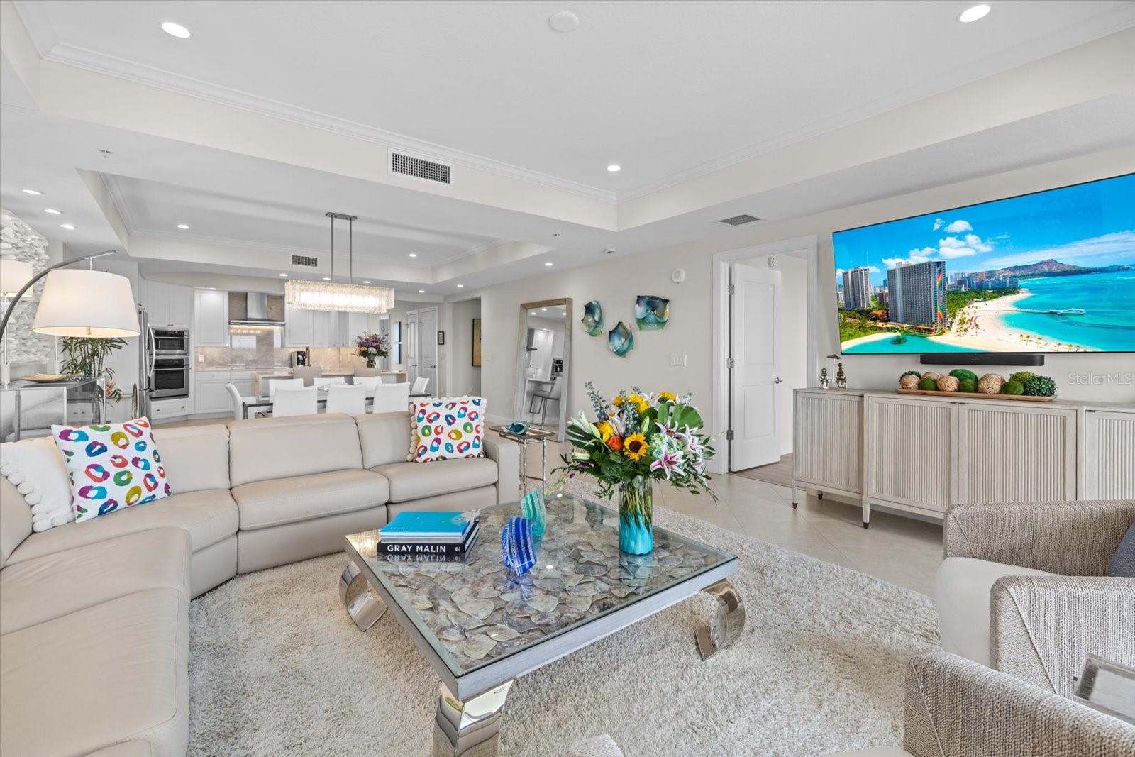 1660 SUMMERHOUSE LN #402