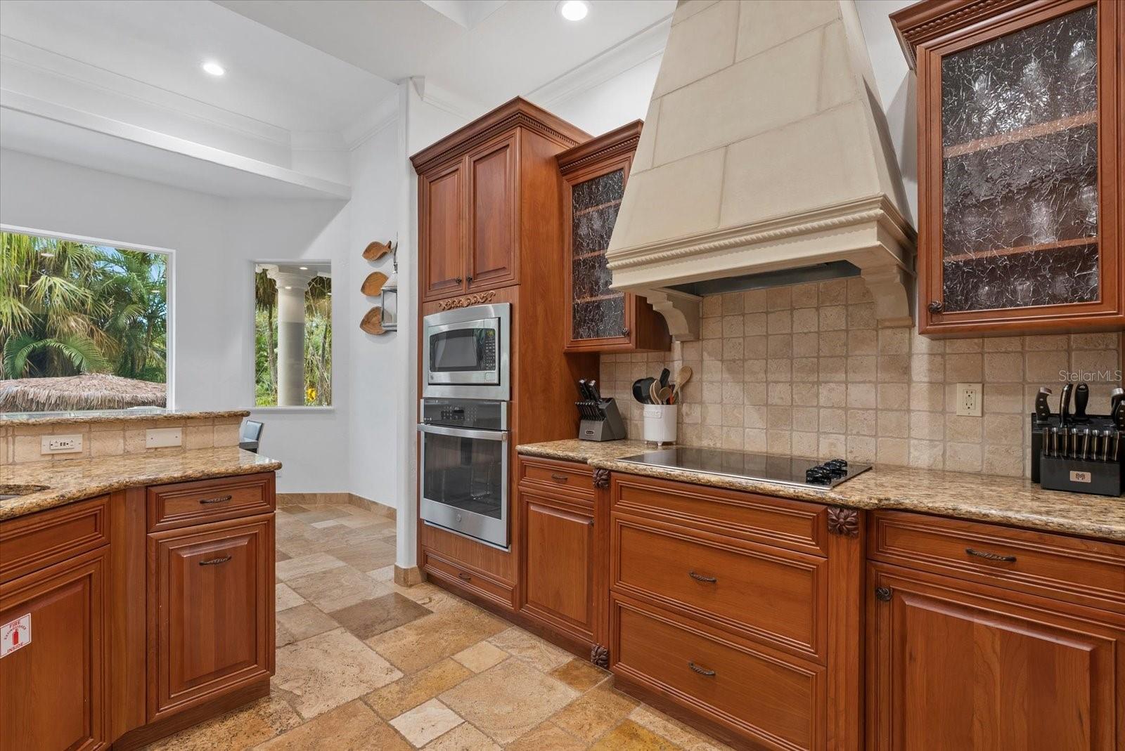 3508 LA PALOMA AVE