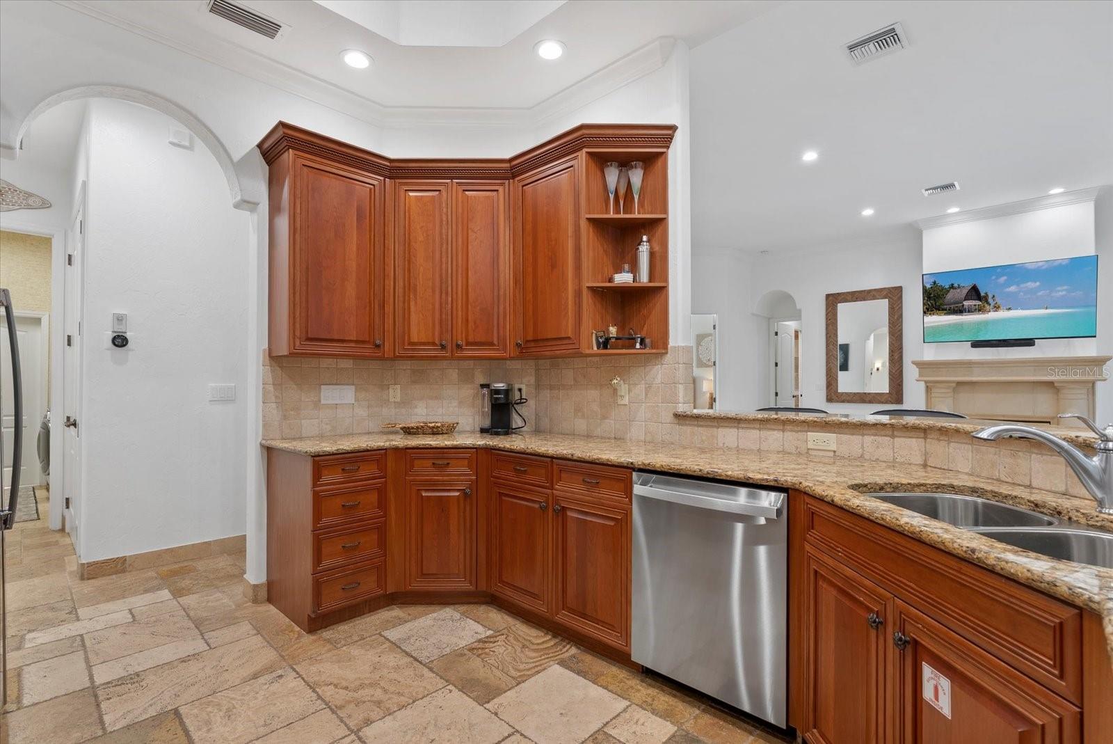 3508 LA PALOMA AVE