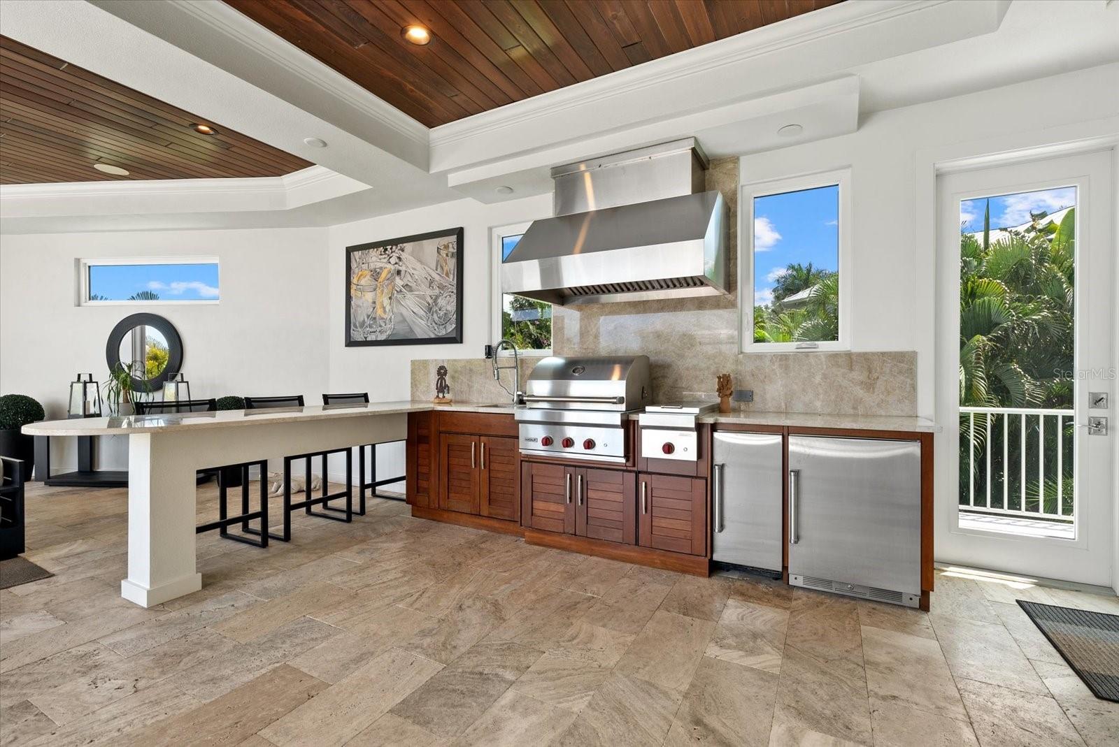 1525 MALLARD LN