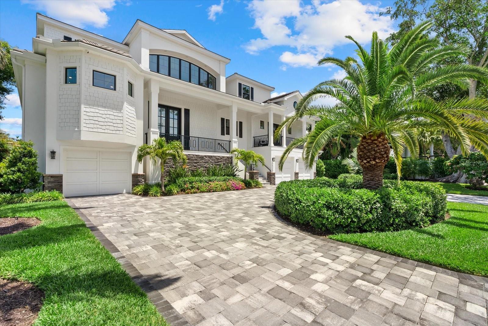 1525 MALLARD LN