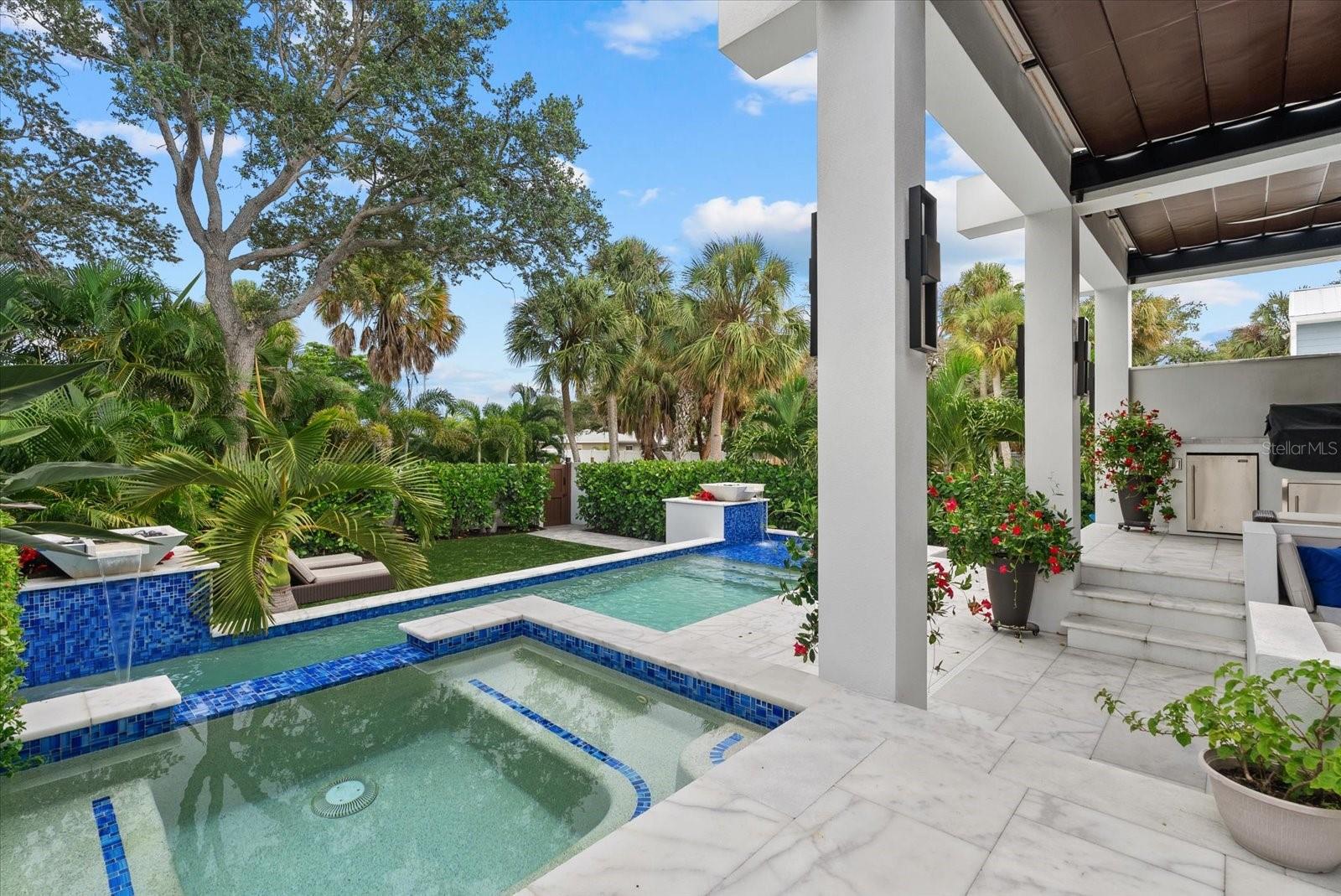 5307 AVENIDA DEL MARE