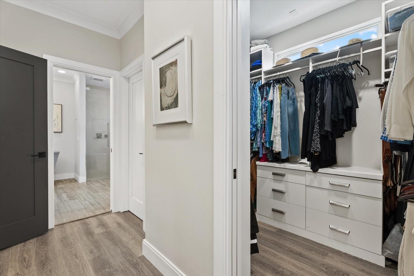 5307 AVENIDA DEL MARE