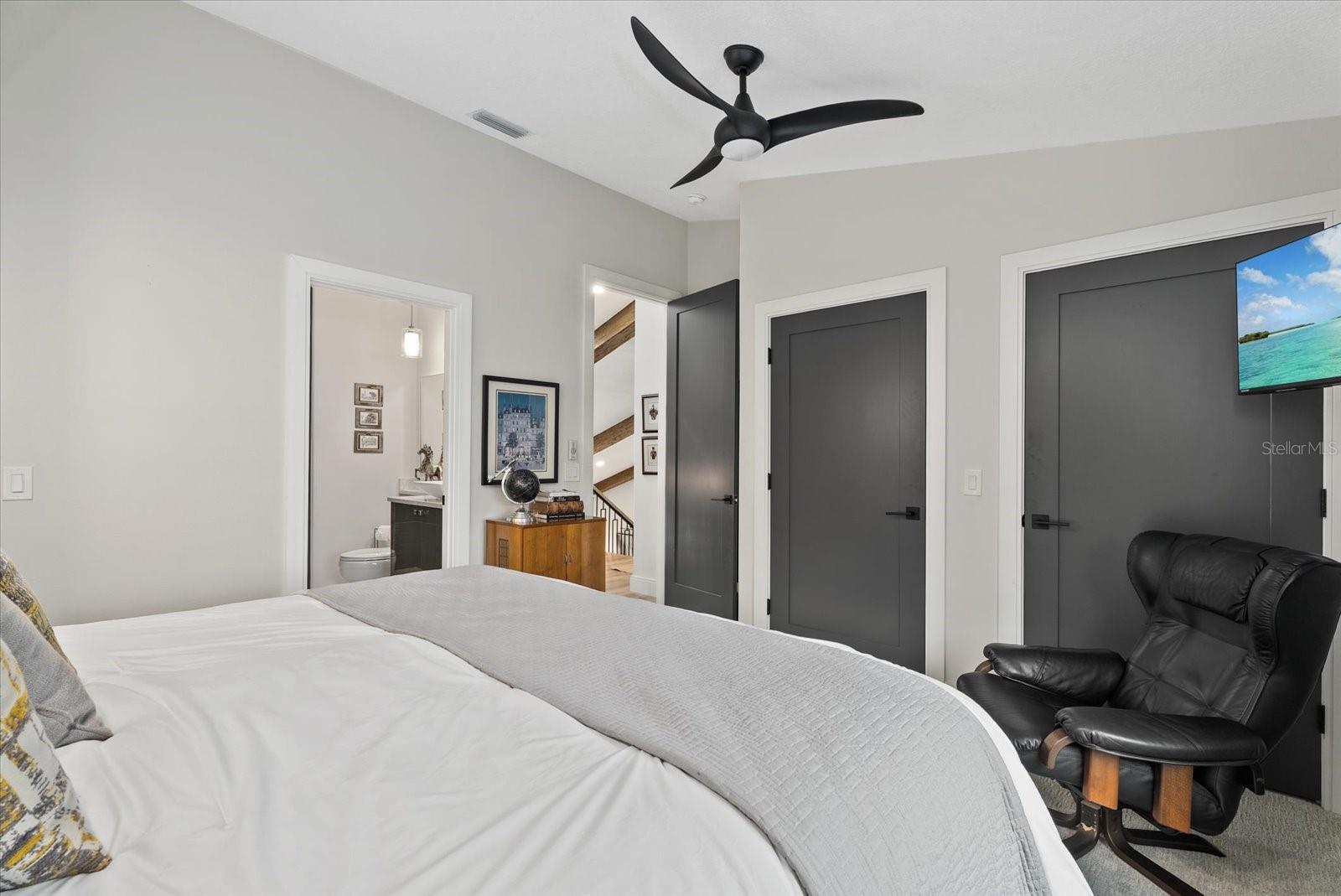 5307 AVENIDA DEL MARE