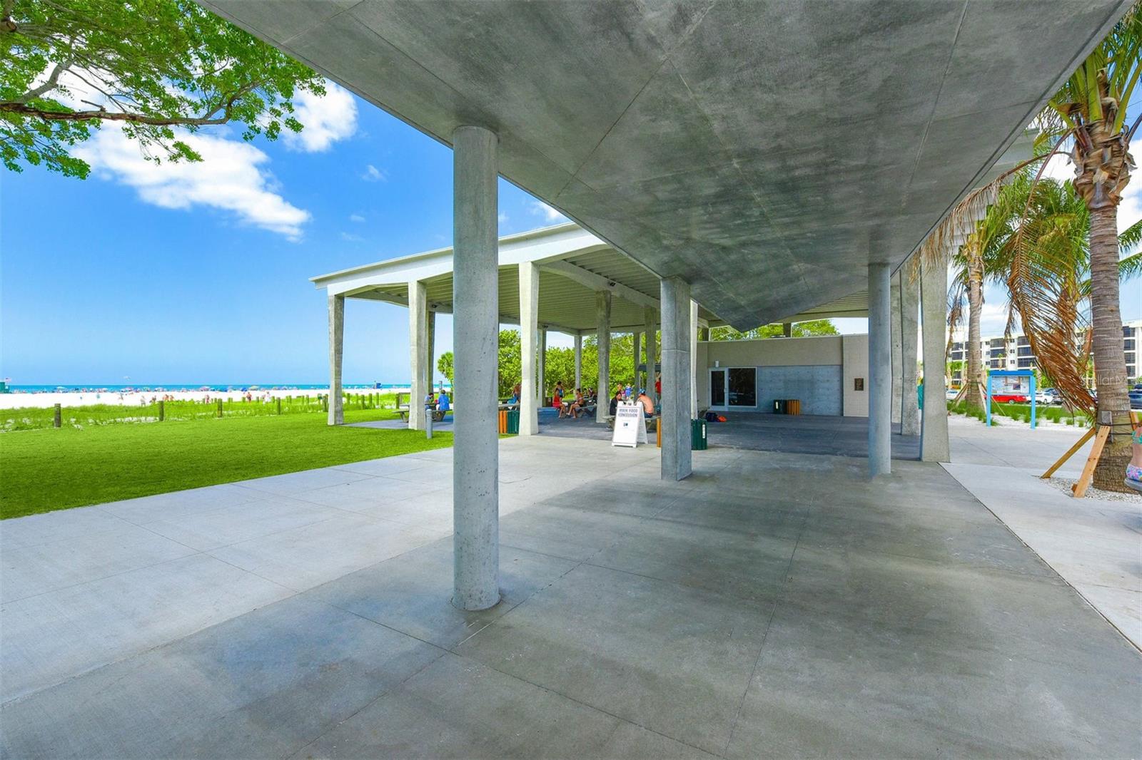 5307 AVENIDA DEL MARE