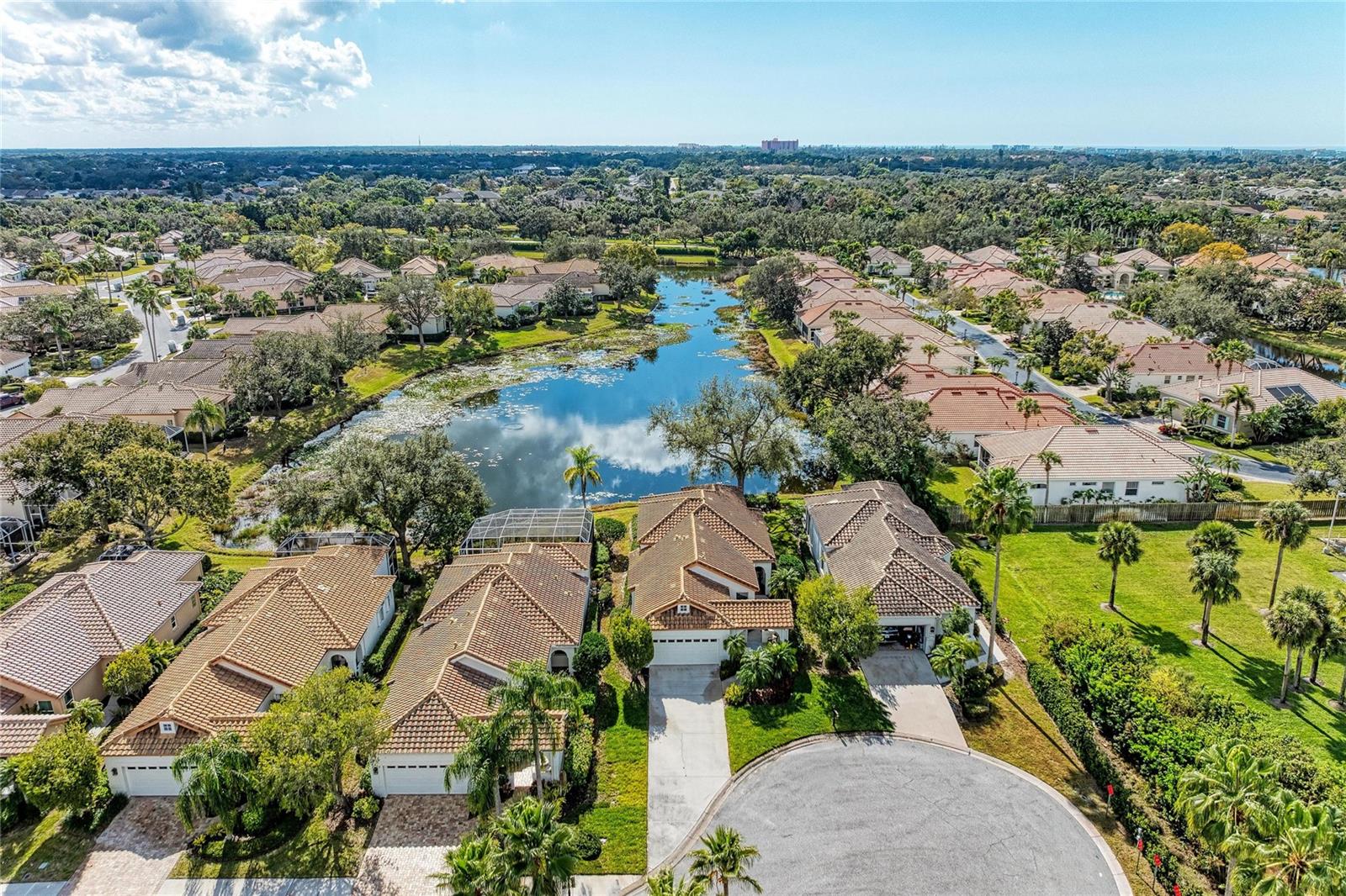 3907 ALAMANDA DR