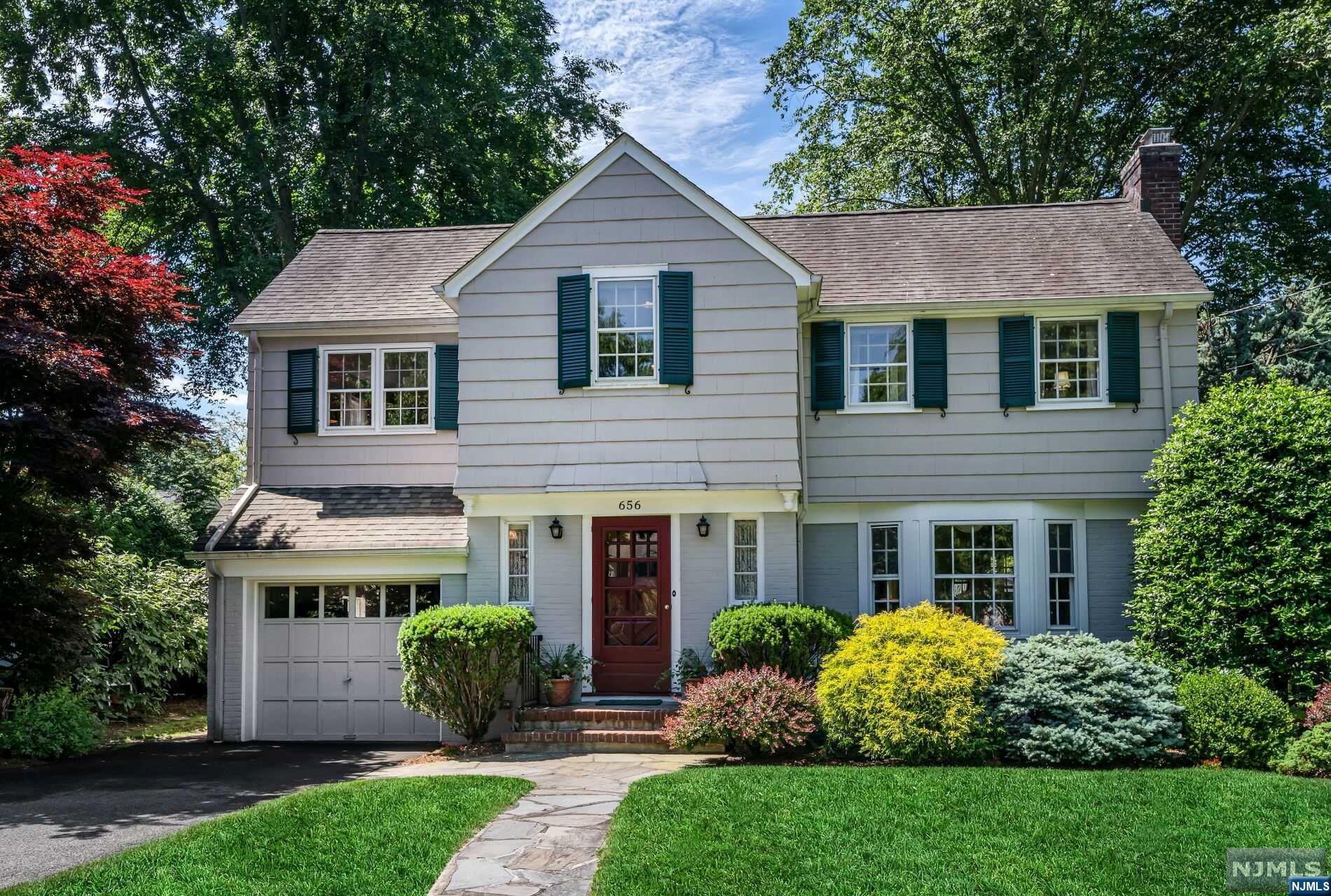 656 Sherwood Road