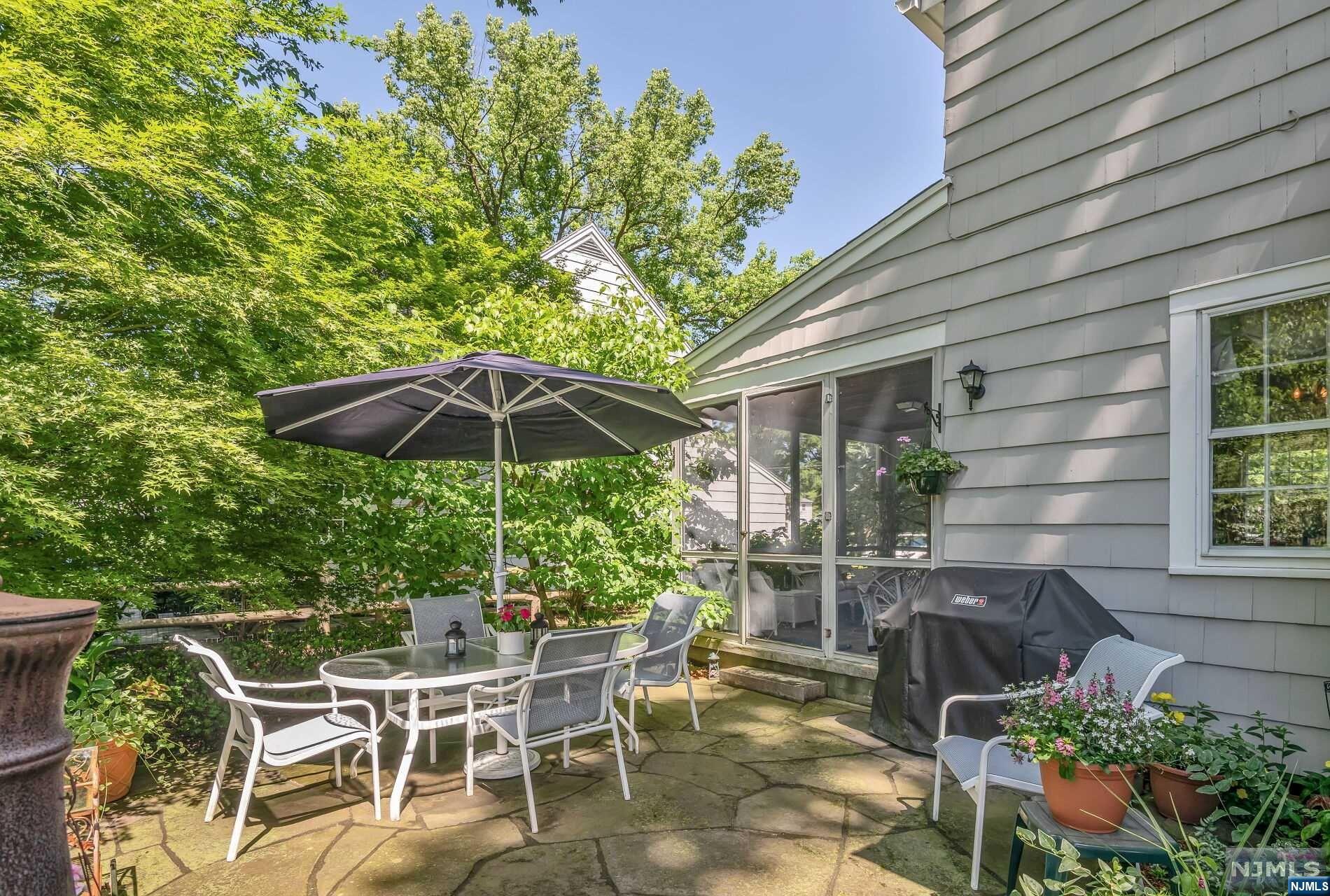 656 Sherwood Road