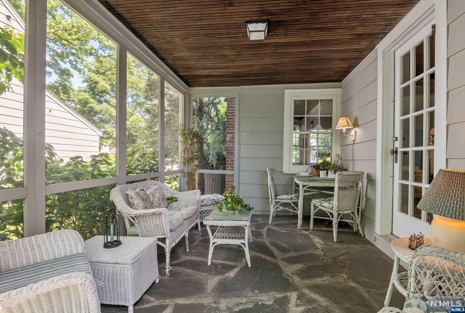 656 Sherwood Road