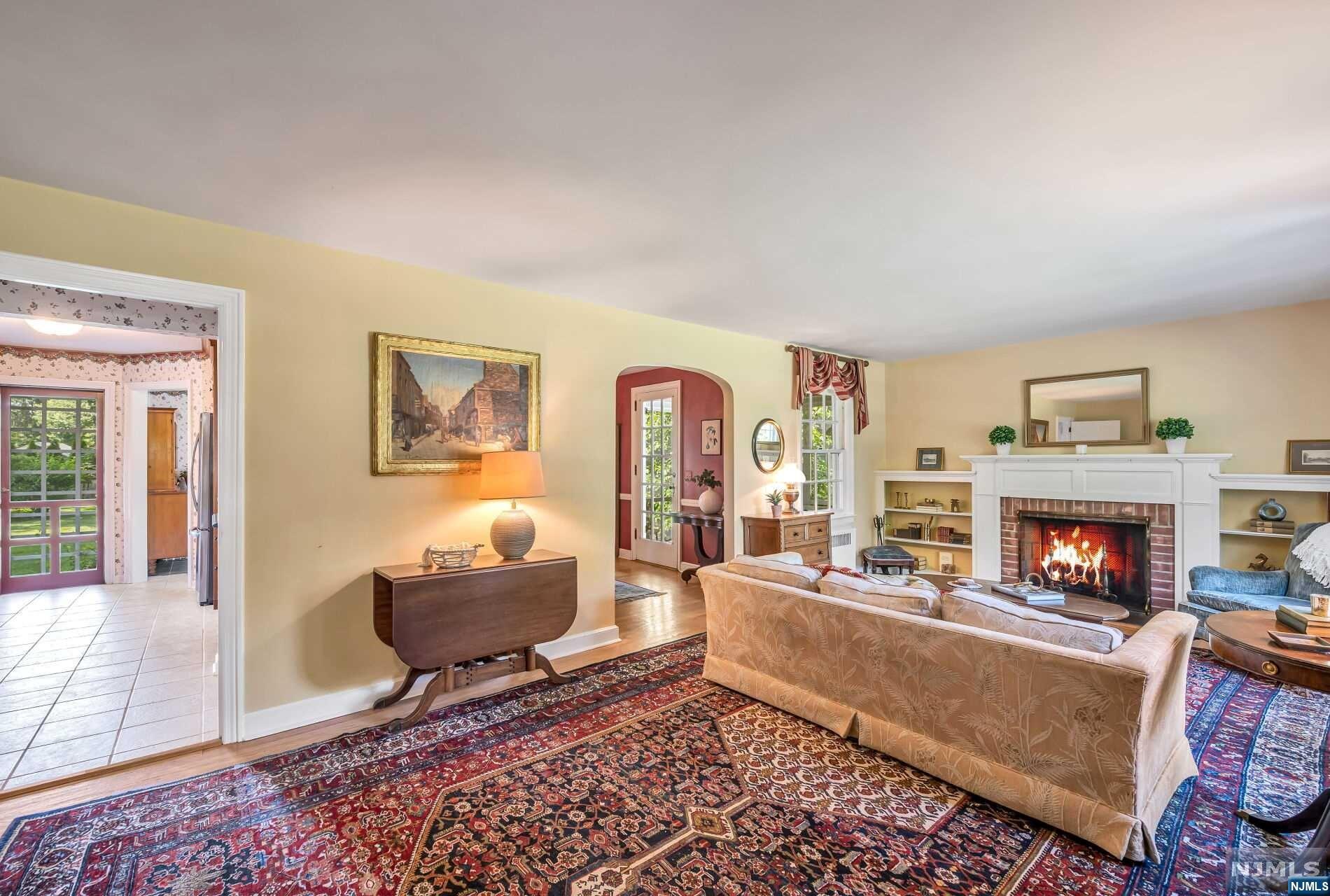 656 Sherwood Road