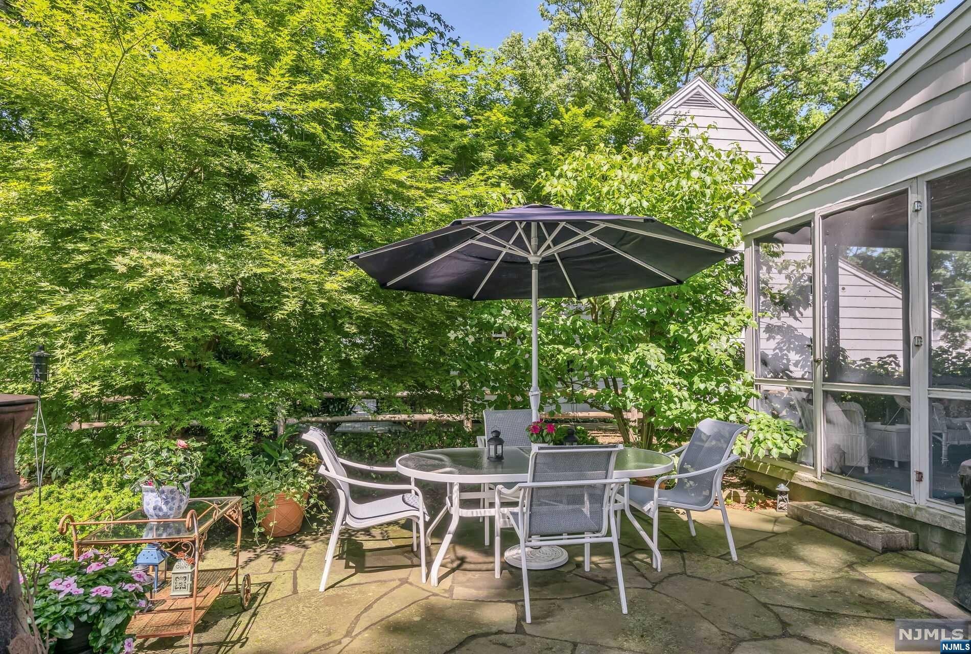 656 Sherwood Road