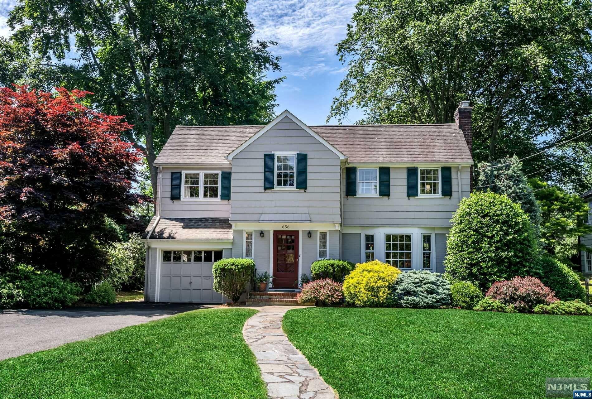 656 Sherwood Road