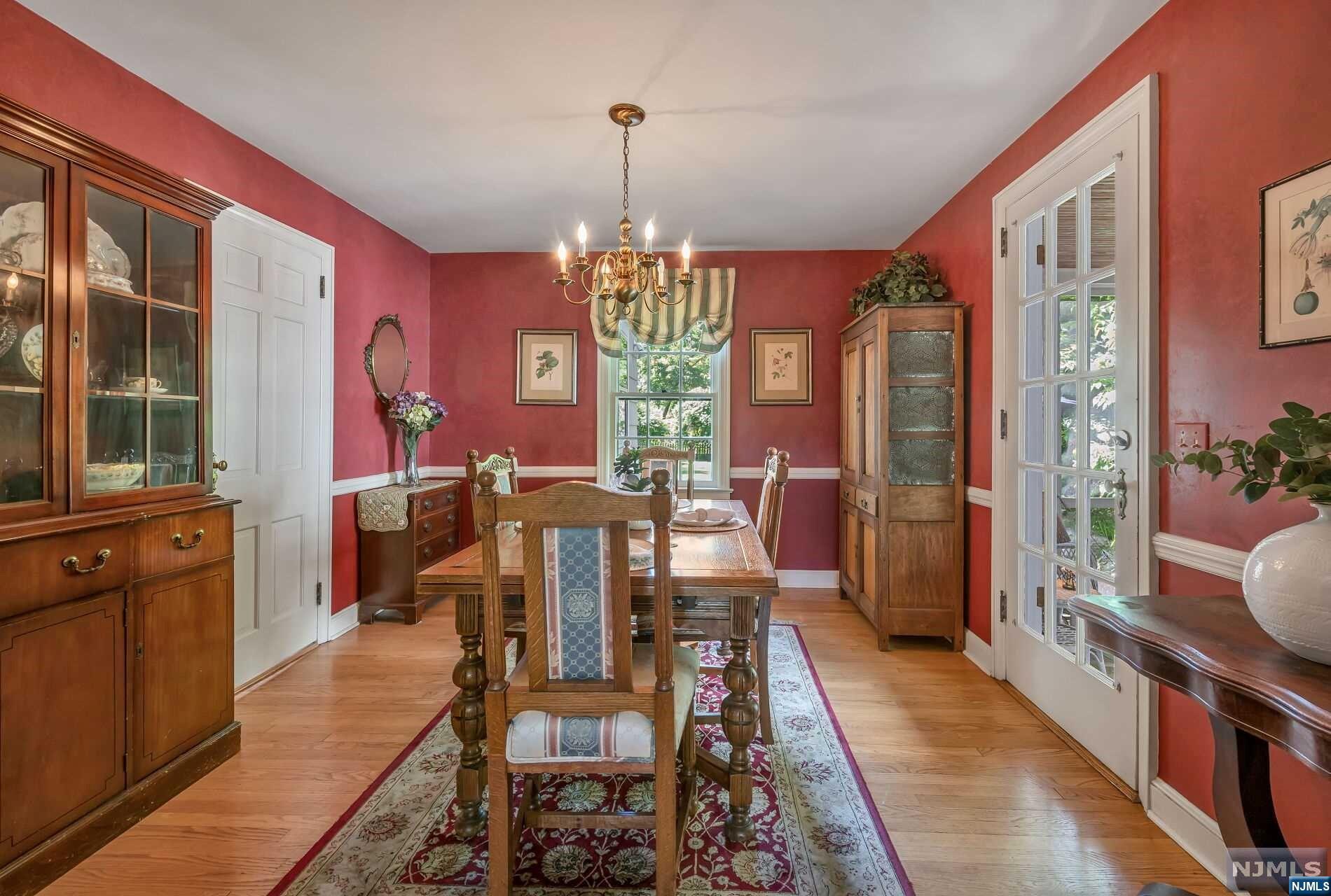 656 Sherwood Road