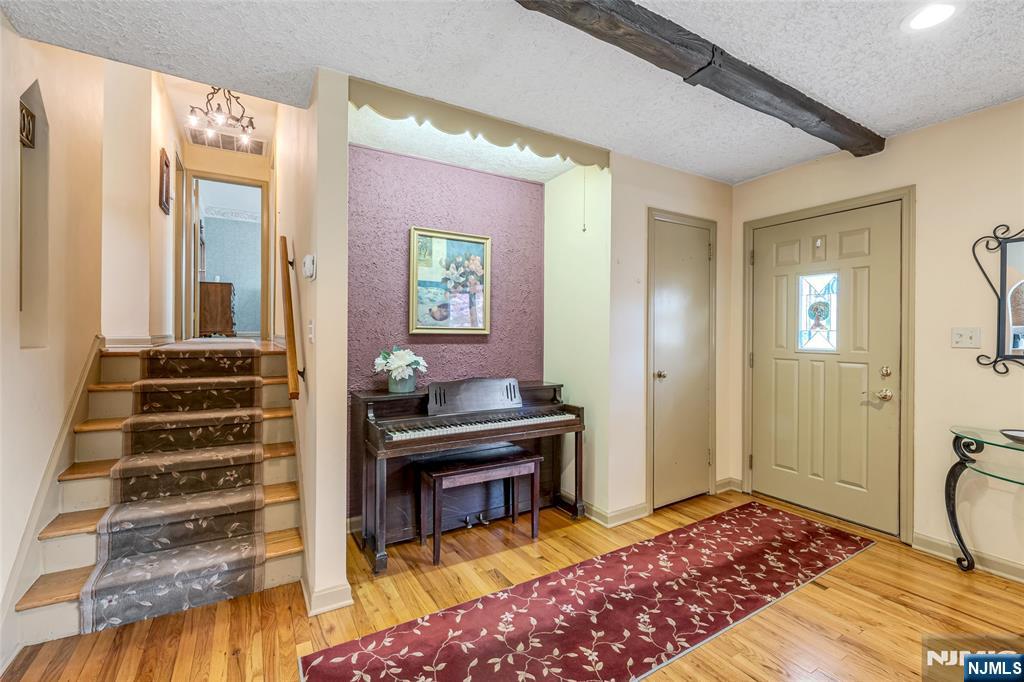 7 Chestnut Place