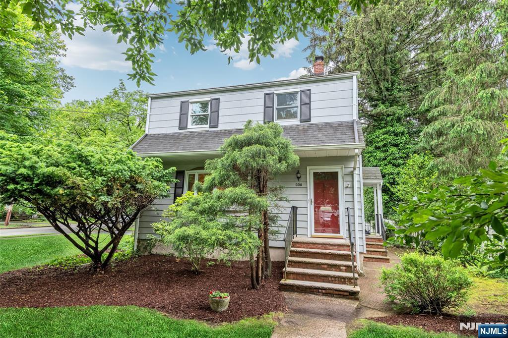 330 Vesta Court