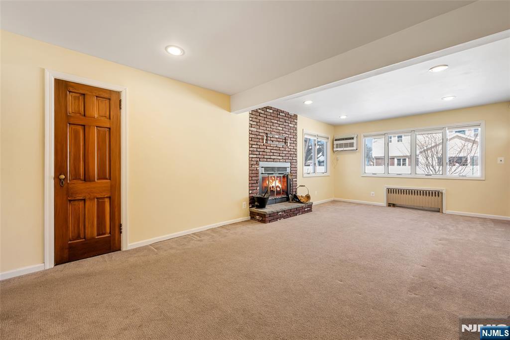 10-09 Charles Street