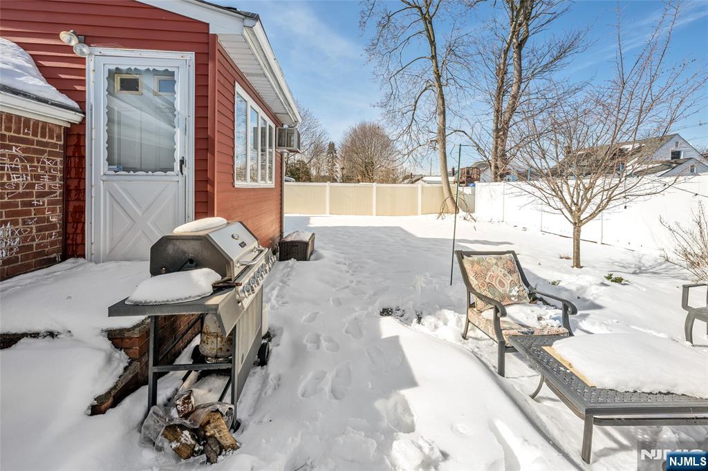 10-09 Charles Street