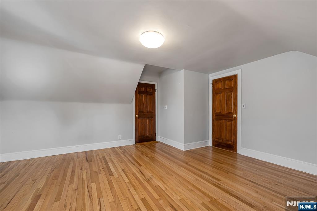 10-09 Charles Street