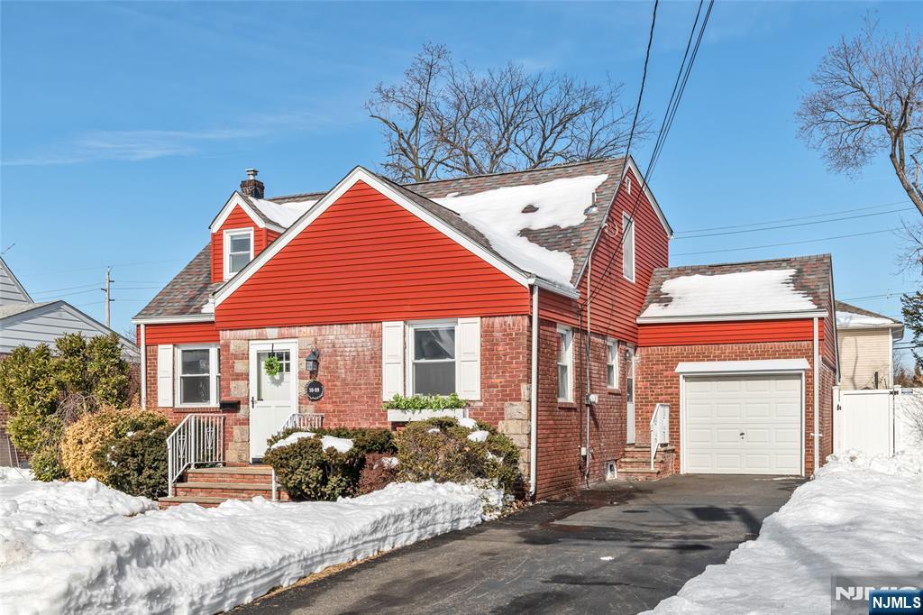 10-09 Charles Street