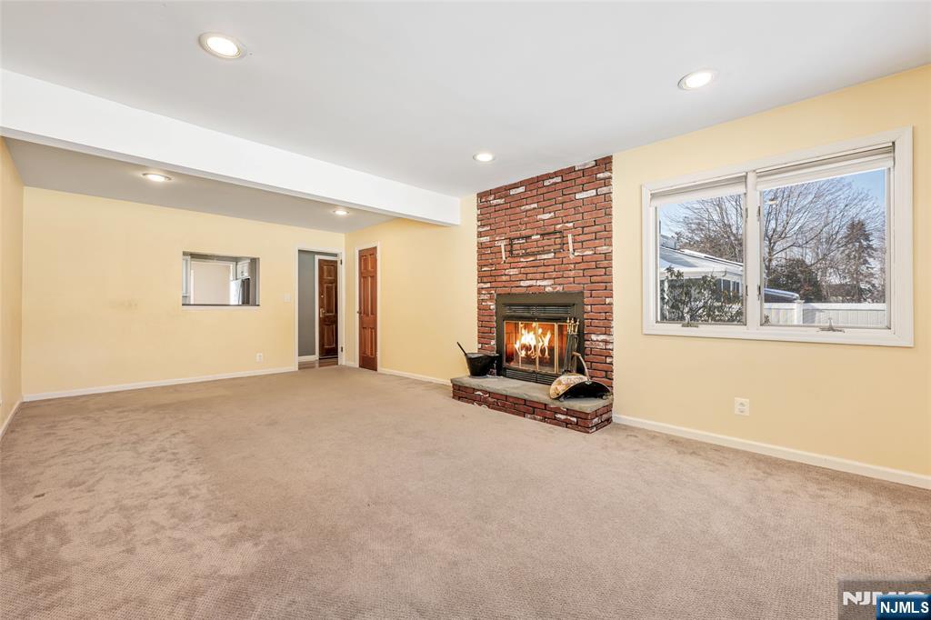 10-09 Charles Street