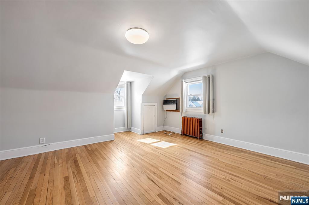 10-09 Charles Street