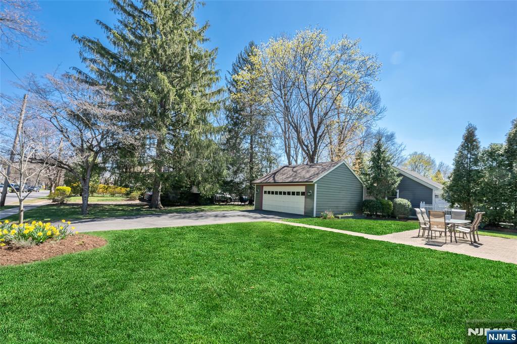 133 N Pleasant Avenue