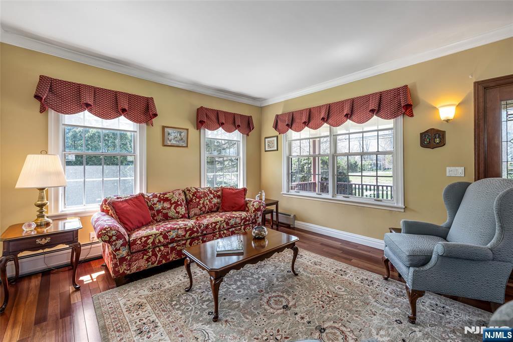 133 N Pleasant Avenue