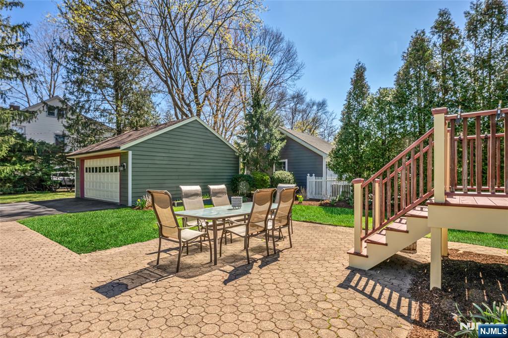 133 N Pleasant Avenue