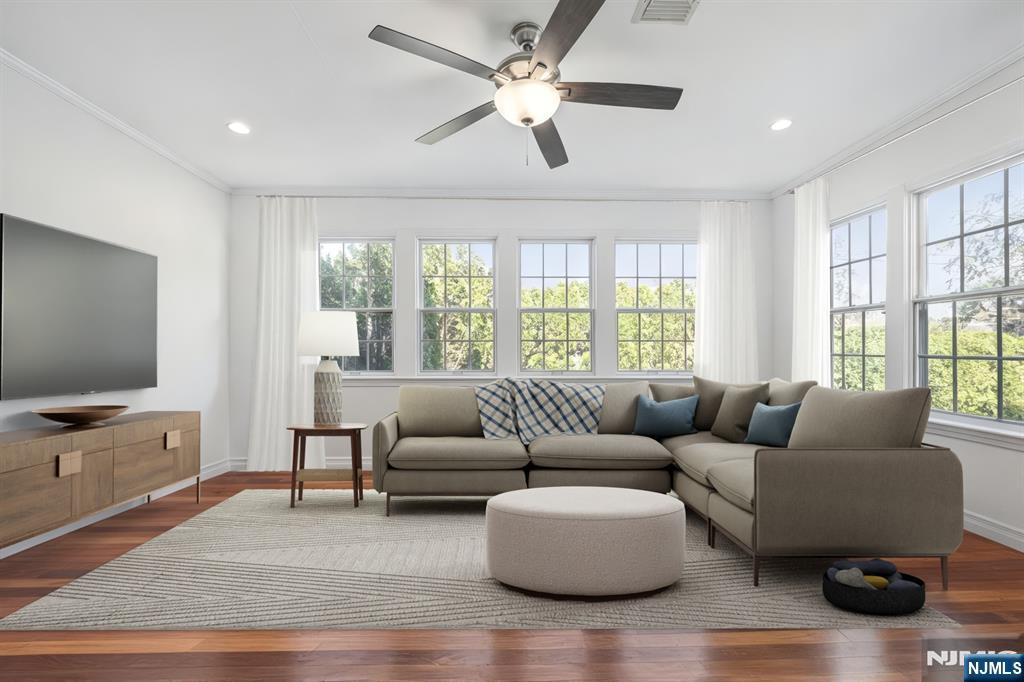 133 N Pleasant Avenue