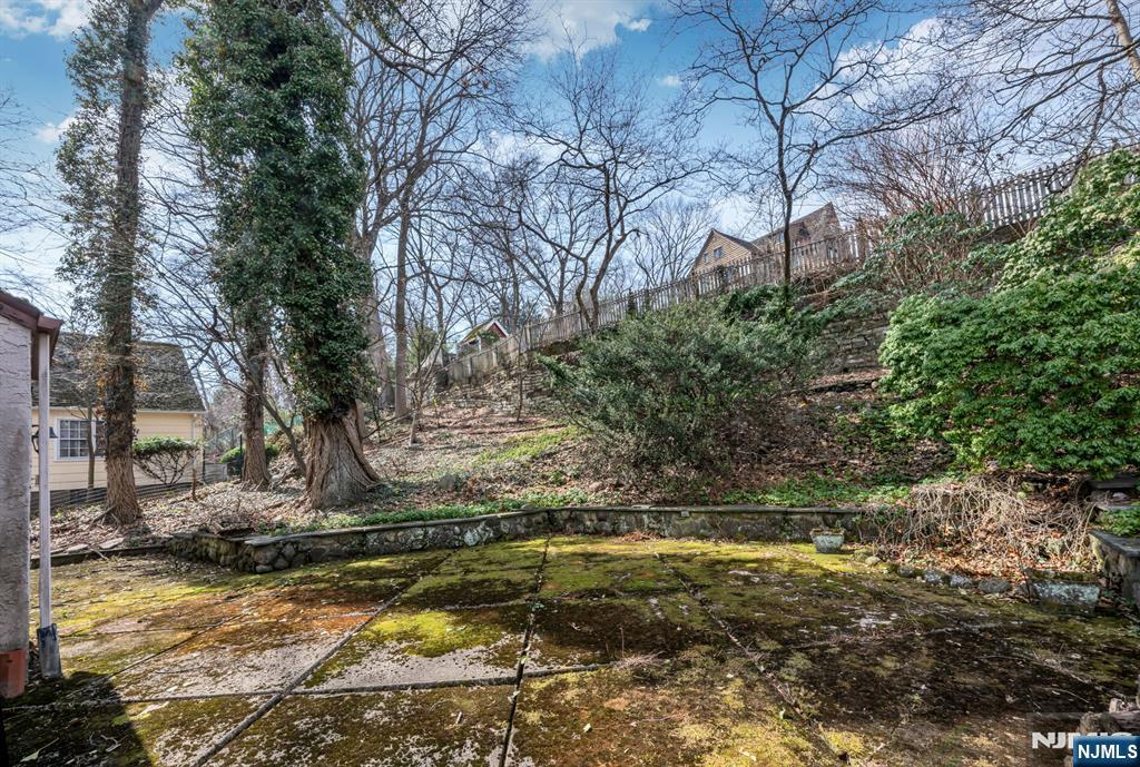 342 Hillcrest Road