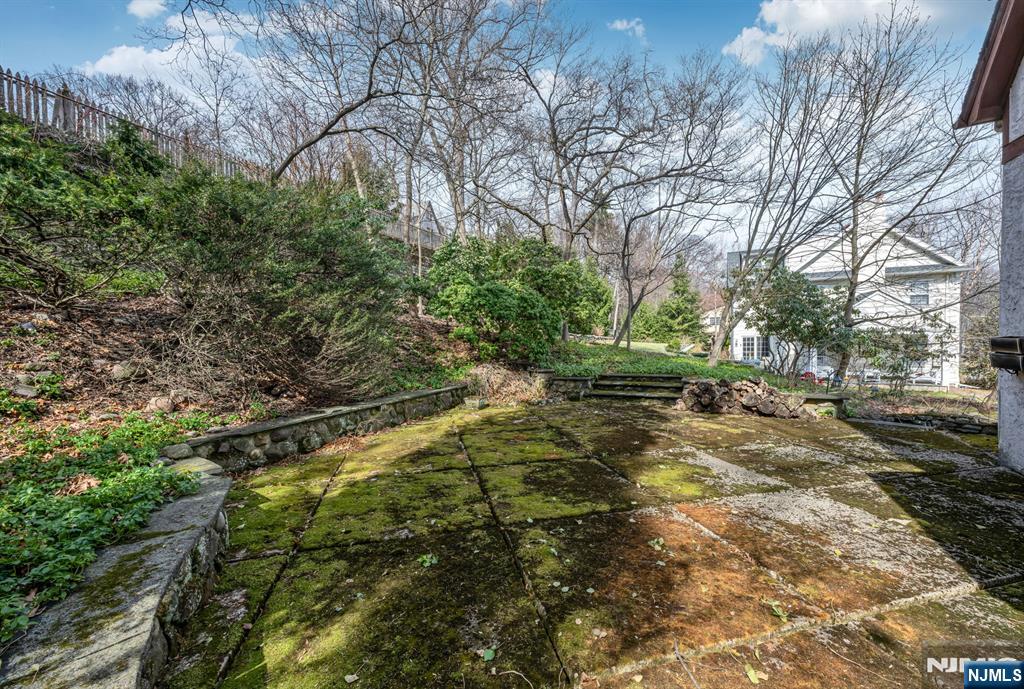 342 Hillcrest Road