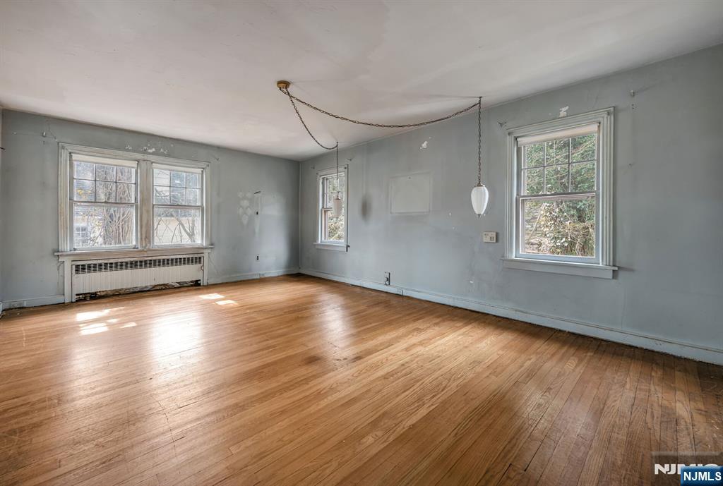 342 Hillcrest Road