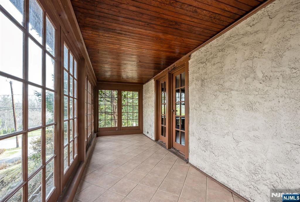 342 Hillcrest Road