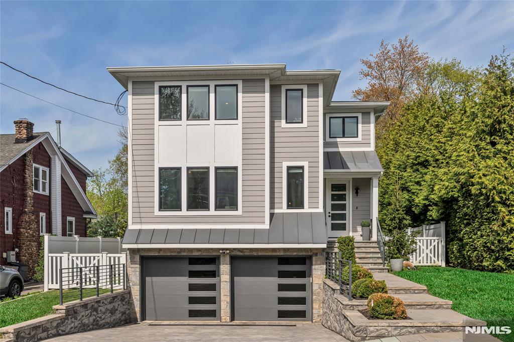 67 Westervelt Place