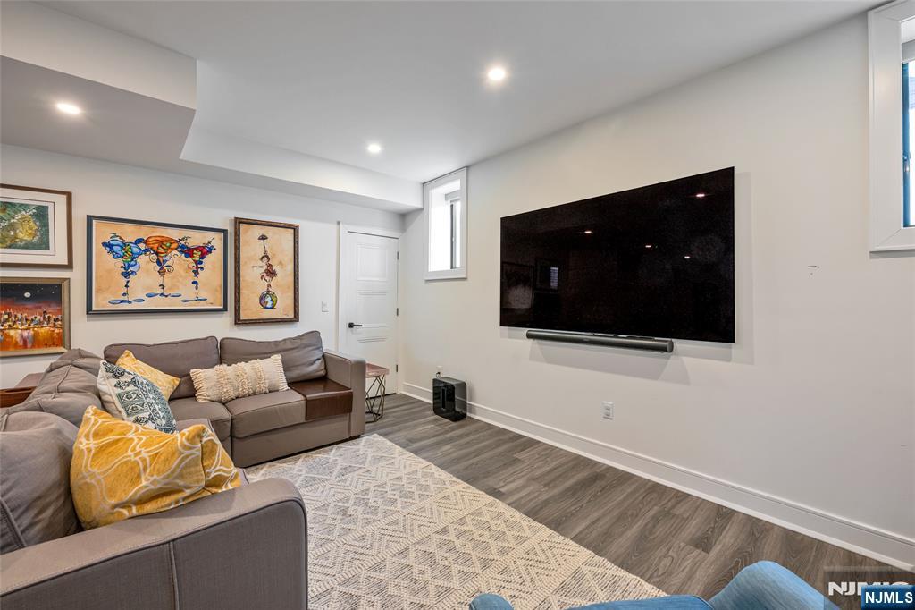 67 Westervelt Place