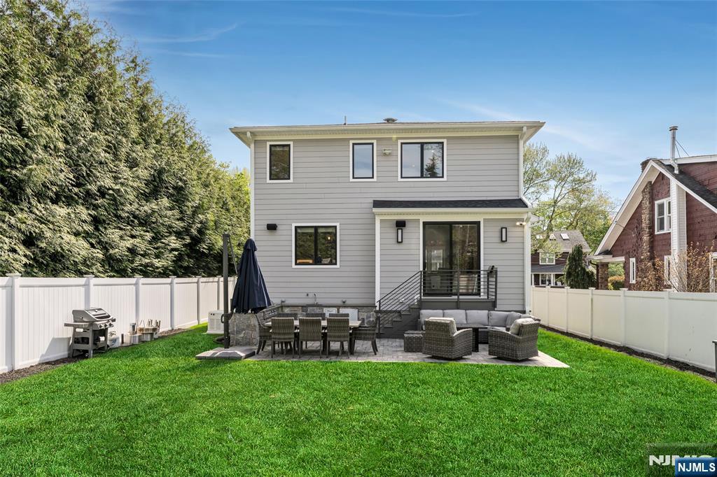 67 Westervelt Place