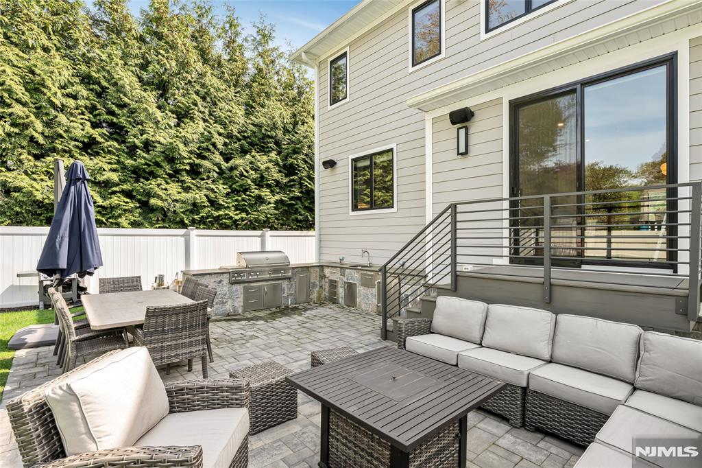 67 Westervelt Place
