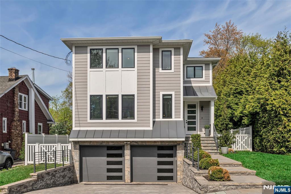 67 Westervelt Place