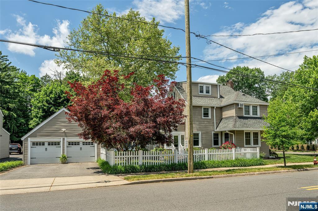 644 Linwood Avenue